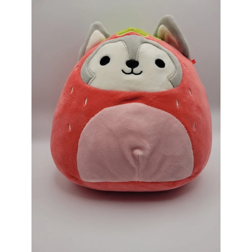 Squishmallows Ryan the Husky in Strawberry costume 8 inches‎